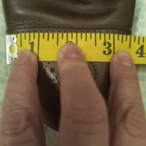 Classic English Handmade Church's Men's Tailored Oxfords - Picture 16 of 16